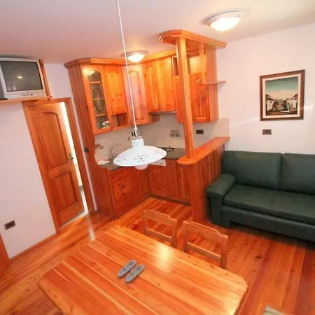 Cozy Buket In The Center